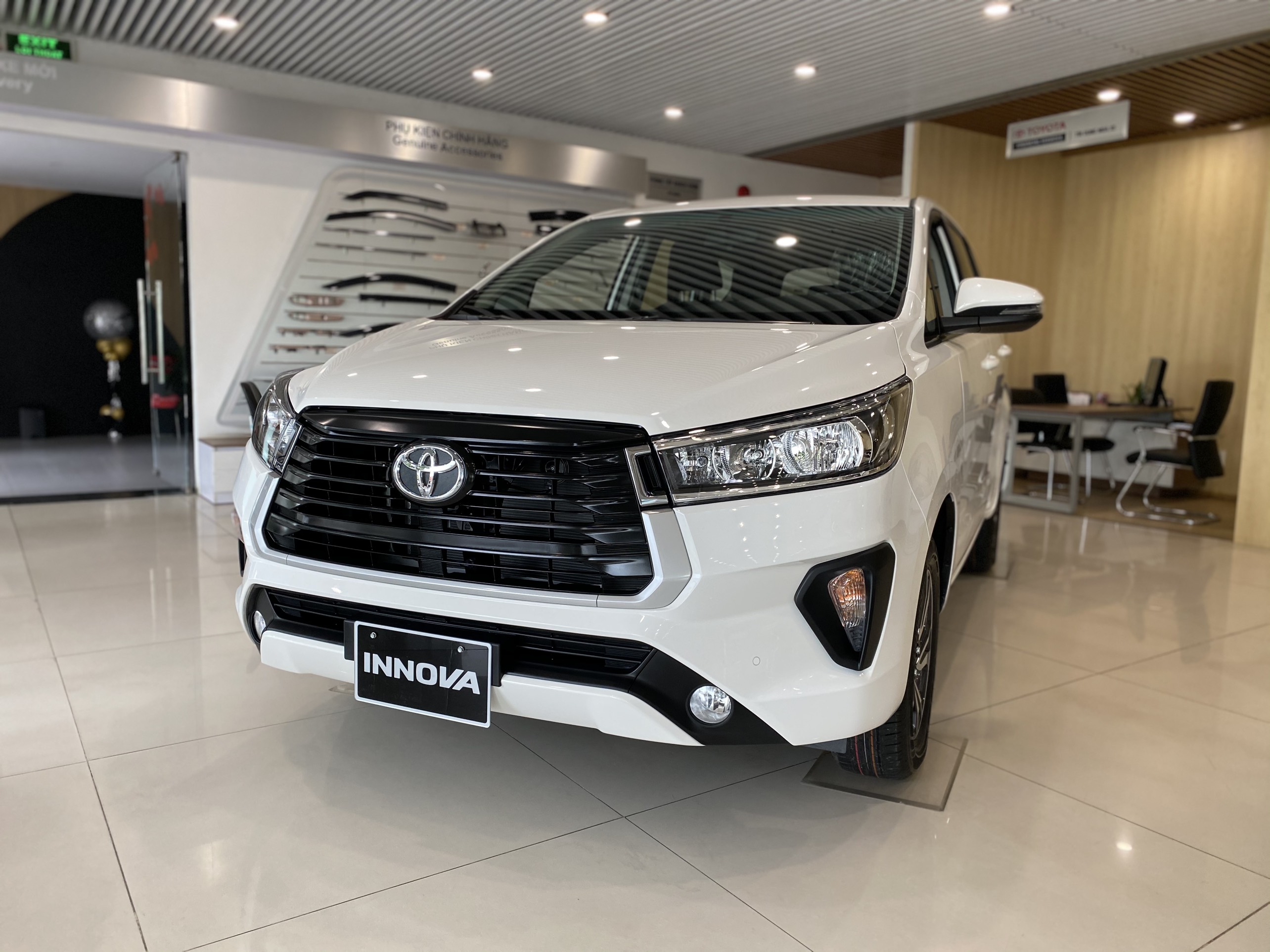 TOYOTA INNOVA 20E 2019  Toyota Cần Thơ